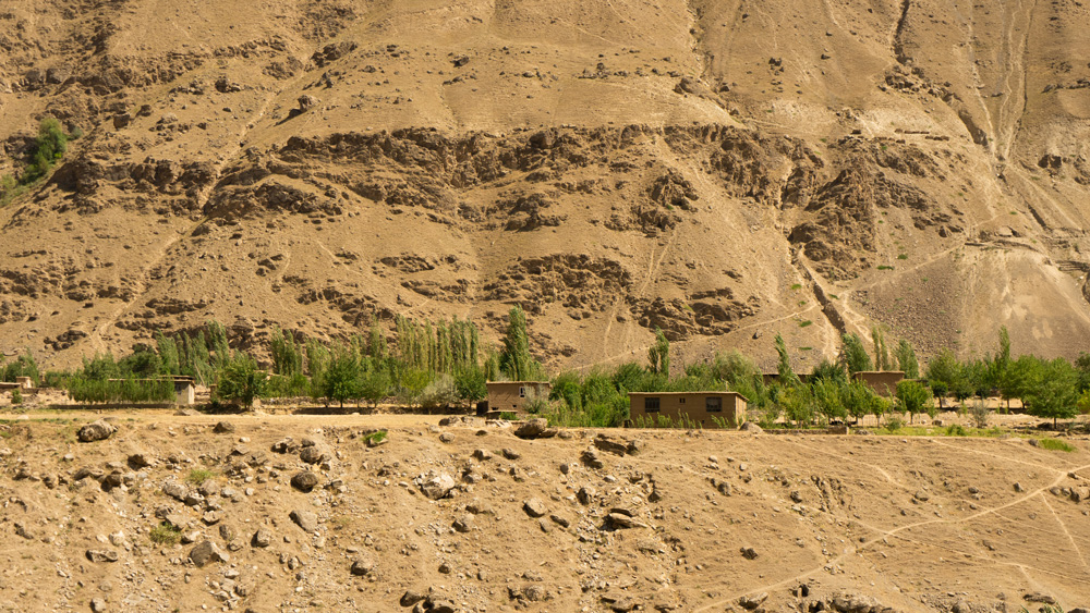 casas afganas - wakhan corridor- pamir highway