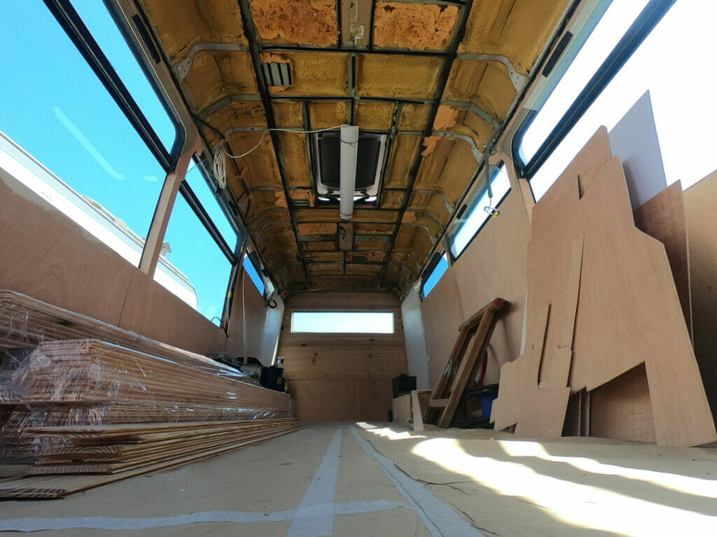 Camperización bus-techo